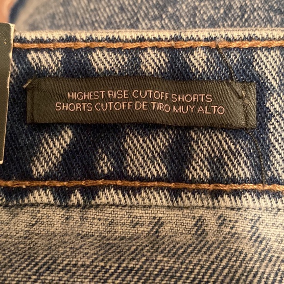 Brand New Wild Fable Medium Wash Highest Rise Cutoff Shorts…size 6 - Picture 4 of 6